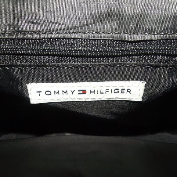 Tommy Hilfiger Small Black Bag, Faux Leather, Pebble Texture, EUC! - Picture 4 of 11